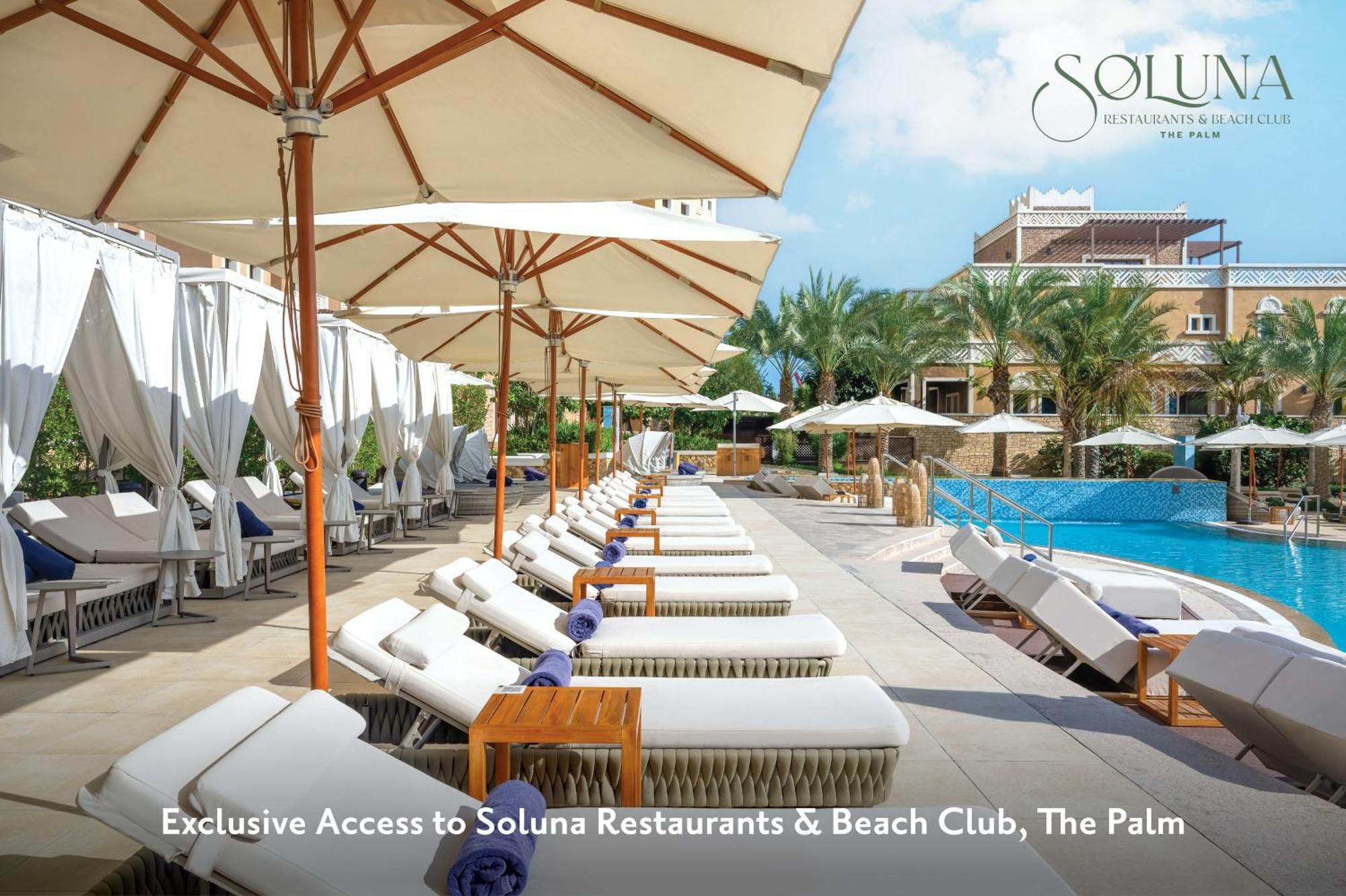 Tryp By Wyndham Dubai Hotel Exterior photo Soluna Restaurants & Beach Club, The Palm