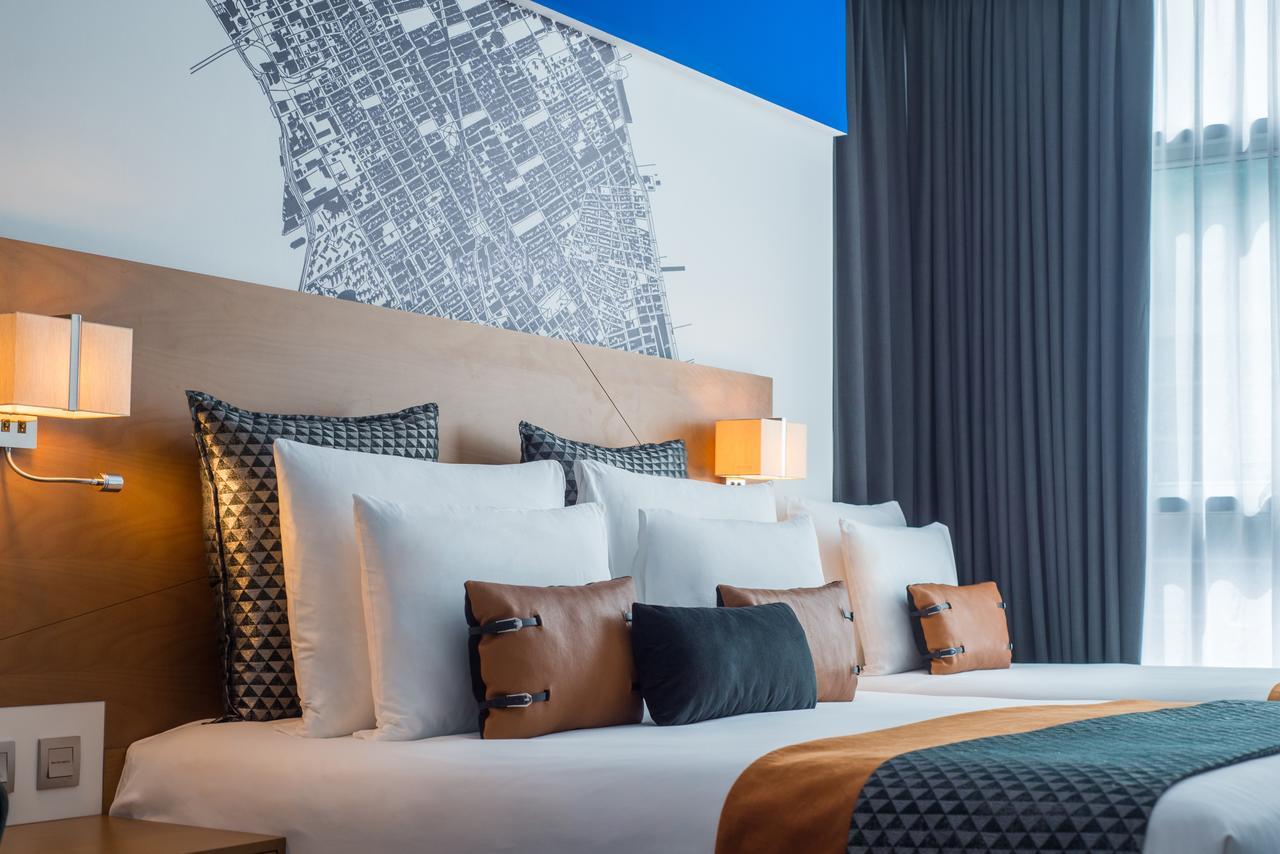 Tryp By Wyndham Dubai Hotel Exterior photo "The hotel is located in the heart of the city"